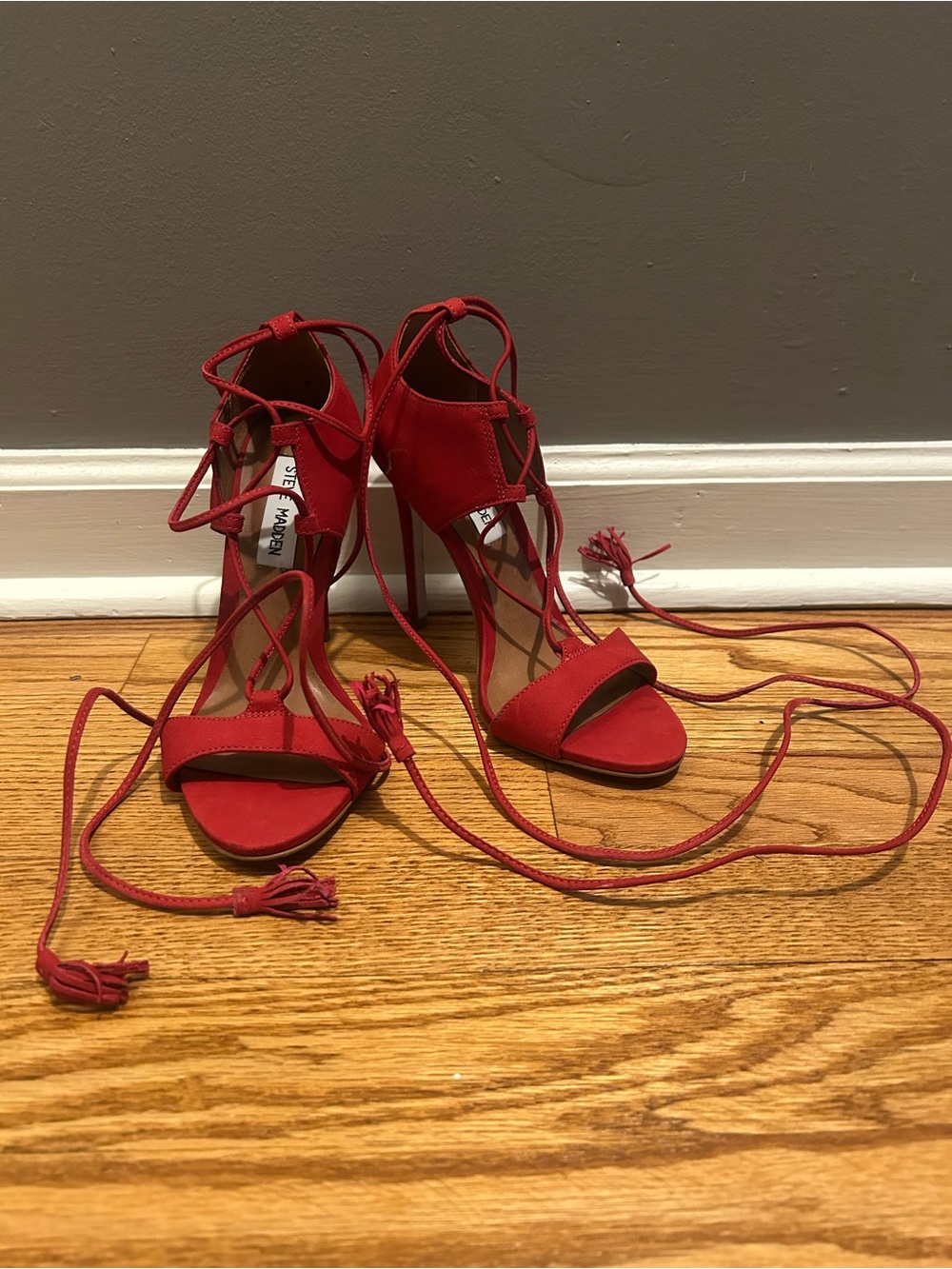 Steve Madden, Bright red lace-up high heels